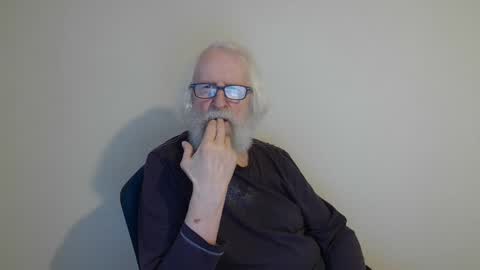 Somewhere over the rainbow online show from March 10, 2025, 6:16 am