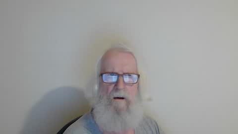 Somewhere over the rainbow online show from November 19, 2025, 9:15 pm