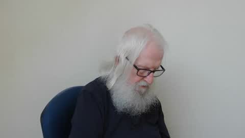 Snapshot of onanister chatting on April 28, 2026, 5:12 am Somewhere over the rainbow online show from April 28, 2026, 5:12 am
