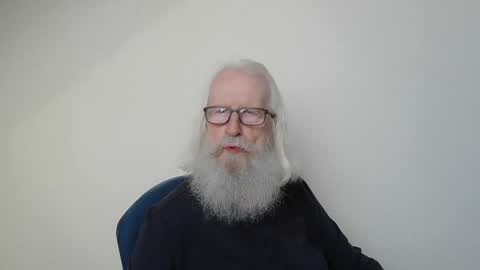 Snapshot of onanister chatting on May 2, 2026, 6:40 am Somewhere over the rainbow online show from May 2, 2026, 6:40 am