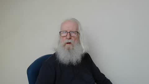 Snapshot of onanister chatting on May 4, 2026, 6:53 am Somewhere over the rainbow online show from May 4, 2026, 6:53 am