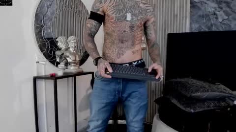     ... online show from October 9, 2025, 7:23 pm