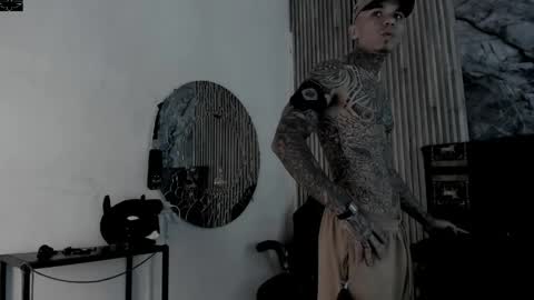 Snapshot of onceagain97_ chatting on April 17, 2026, 7:50 pm ... online show from April 17, 2026, 7:50 pm