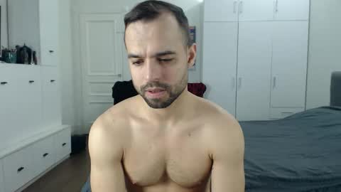 onebestlover online show from May 13, 2026, 7:39 am