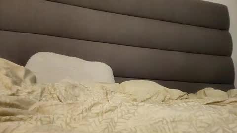 oneeyesnake1843142 online show from September 29, 2025, 2:11 pm