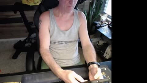 Snapshot of onekinkydilf chatting on February 11, 2025, 6:22 pm Kinky DILF needs ORDERS online show from February 11, 2025, 6:22 pm