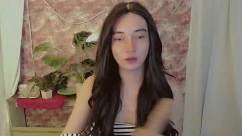 Snapshot of onelesslonelygirl69 chatting on May 25, 2026, 5:19 pm KLIER online show from May 25, 2026, 5:19 pm
