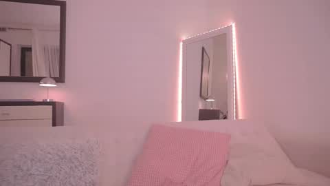 Snapshot of onelittlemermaid chatting on October 30, 2025, 10:10 pm Ariel online show from October 30, 2025, 10:10 pm