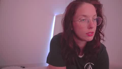 Ariel online show from February 24, 2026, 10:19 pm