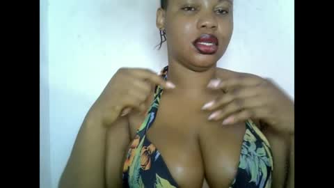 Snapshot of oneofdbestchubbygaloncb chatting on May 27, 2026, 2:19 am oneofdbestchubbygaloncb online show from May 27, 2026, 2:19 am
