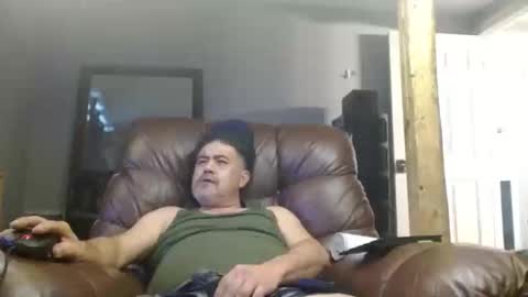 Snapshot of onewayallday chatting on February 18, 2025, 6:26 pm onewaykenny online show from February 18, 2025, 6:26 pm