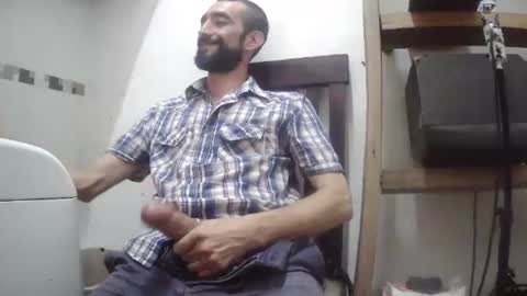 Snapshot of onfirebigman chatting on January 3, 2025, 12:33 am Giorgeo Armani online show from January 3, 2025, 12:33 am