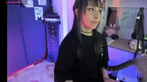 Snapshot of oni_dakotta chatting on October 9, 2025, 11:52 am oni_dakotta online show from October 9, 2025, 11:52 am