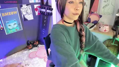 Snapshot of oni_dakotta chatting on October 23, 2025, 1:10 pm oni_dakotta online show from October 23, 2025, 1:10 pm