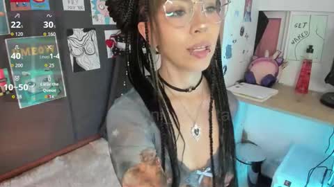 Snapshot of oni_dakotta chatting on November 25, 2025, 3:23 pm oni_dakotta online show from November 25, 2025, 3:23 pm