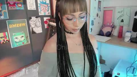 Snapshot of oni_dakotta chatting on December 2, 2025, 4:13 pm oni_dakotta online show from December 2, 2025, 4:13 pm