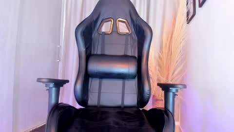 Snapshot of only_pammela chatting on February 16, 2026, 10:28 pm misssaray official online show from February 16, 2026, 10:28 pm