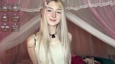 Snapshot of onlyeva1 chatting on May 3, 2026, 8:31 am Eva online show from May 3, 2026, 8:31 am