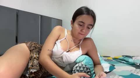 Snapshot of onlythem777 chatting on April 2, 2026, 1:25 am PAREJA LATINA JOVEN MUY CACHONDOS online show from April 2, 2026, 1:25 am