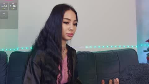 Xandra online show from December 4, 2024, 8:45 am