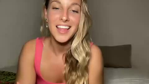 Snapshot of onyx_unleashed chatting on October 18, 2025, 2:47 am onyx_unleashed online show from October 18, 2025, 2:47 am