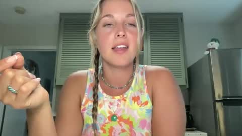 Snapshot of onyx_unleashed chatting on June 7, 2026, 4:05 am onyx_unleashed online show from June 7, 2026, 4:05 am