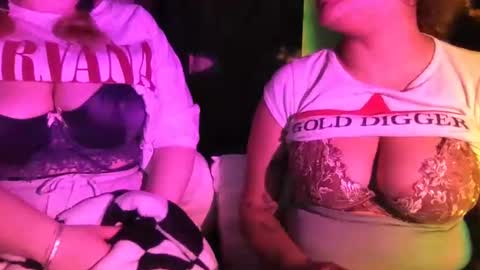 Snapshot of onyxeffy chatting on December 4, 2024, 9:46 pm Effy Onyx online show from December 4, 2024, 9:46 pm