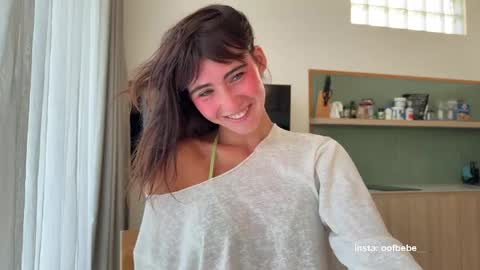 Snapshot of oofbabe__ chatting on May 8, 2026, 10:59 pm Helen online show from May 8, 2026, 10:59 pm