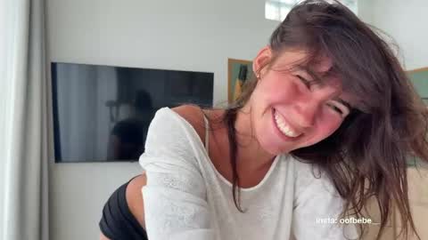 Snapshot of oofbabe__ chatting on May 14, 2026, 6:42 am Helen online show from May 14, 2026, 6:42 am