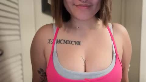 Miss Girly online show from March 14, 2026, 8:53 am