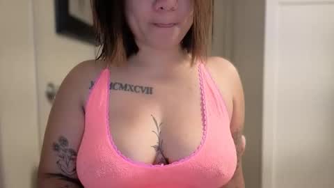 Miss Girly online show from April 12, 2026, 9:03 am