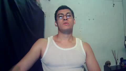 oomaurooo online show from June 18, 2026, 4:35 am