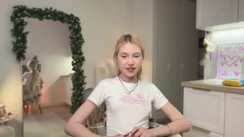 Snapshot of oops_my_english chatting on January 5, 2026, 7:17 pm Nancy online show from January 5, 2026, 7:17 pm