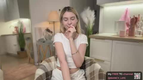 Snapshot of oops_my_english chatting on February 5, 2026, 7:40 pm Nancy online show from February 5, 2026, 7:40 pm