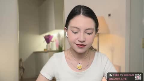 Snapshot of oops_my_english chatting on February 17, 2026, 8:48 pm Nancy online show from February 17, 2026, 8:48 pm