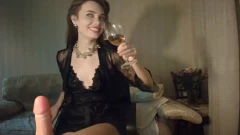 ophelia blue online show from November 6, 2025, 6:31 pm