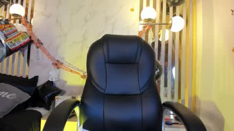 oriana_gh online show from October 31, 2025, 3:29 am