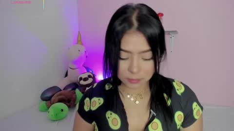 Snapshot of oriana_guzman chatting on November 14, 2025, 2:10 am Miss Guzman online show from November 14, 2025, 2:10 am