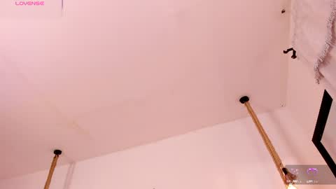 Snapshot of oriana_guzman chatting on June 20, 2026, 1:41 am Miss Guzman online show from June 20, 2026, 1:41 am