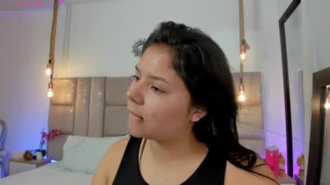 Snapshot of oriana_guzman chatting on July 17, 2026, 10:58 pm Miss Guzman online show from July 17, 2026, 10:58 pm