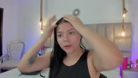 Snapshot of oriana_guzman chatting on July 19, 2026, 10:46 pm Miss Guzman online show from July 19, 2026, 10:46 pm