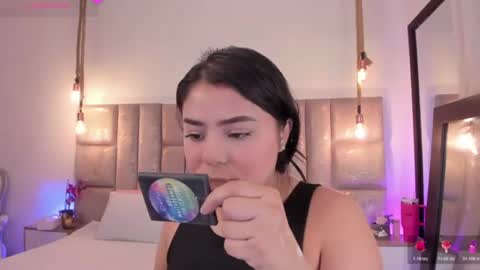 Snapshot of oriana_guzman chatting on July 24, 2026, 1:14 am Miss Guzman online show from July 24, 2026, 1:14 am