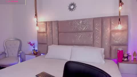 Snapshot of oriana_guzman chatting on July 29, 2026, 11:58 pm Miss Guzman online show from July 29, 2026, 11:58 pm