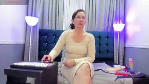 Snapshot of oriana_jhonson chatting on June 26, 2026, 12:37 am Oriana online show from June 26, 2026, 12:37 am