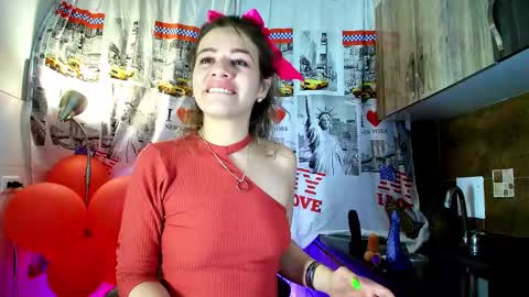 Snapshot of oriana_thomson2 chatting on February 17, 2025, 12:32 am Oriana online show from February 17, 2025, 12:32 am