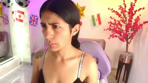 Snapshot of oriana_wood chatting on June 28, 2026, 11:38 am Oriana online show from June 28, 2026, 11:38 am