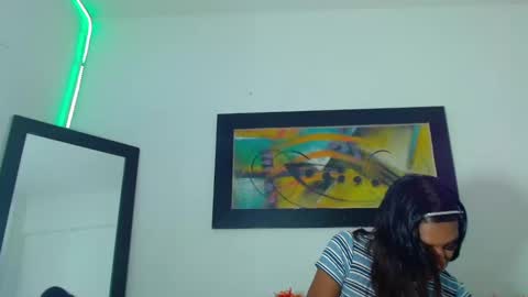 Snapshot of orianadollx chatting on January 31, 2025, 4:59 pm Oriana online show from January 31, 2025, 4:59 pm