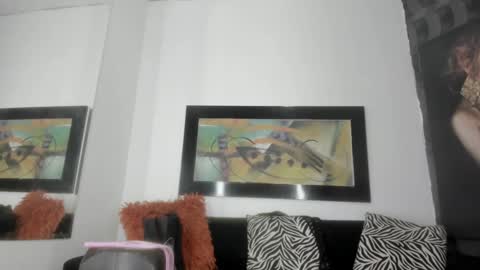 Snapshot of orianadollx chatting on October 14, 2025, 9:59 pm Oriana online show from October 14, 2025, 9:59 pm