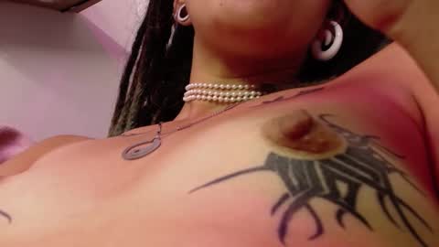 Snapshot of orianna_bodmod chatting on January 29, 2025, 10:27 am ORIANNA online show from January 29, 2025, 10:27 am