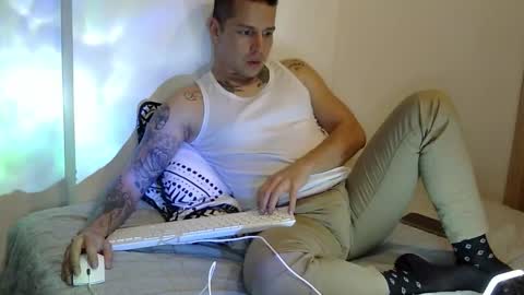 Snapshot of orienzo chatting on February 28, 2026, 4:13 am Orienzo online show from February 28, 2026, 4:13 am